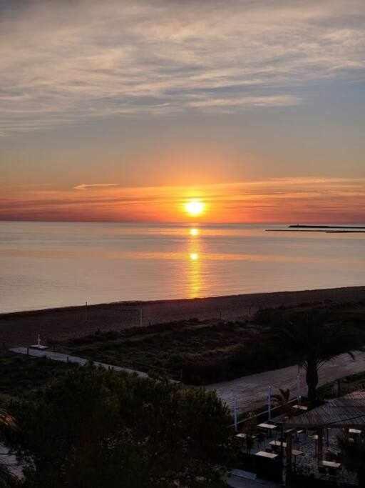 Atardecer Unico En La Playa Denia Exterior foto